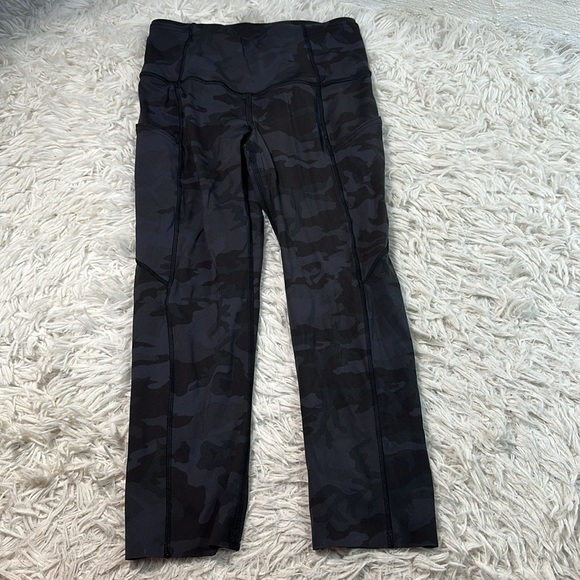 Lululemon Fast and Free Crop II 19" *Non-Reflective Incognito Camo Multi Grey - Picture 1 of 6